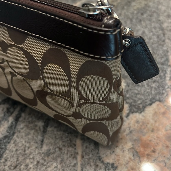 Coach Tan/Brown Signature Canvas Wristlet Clutch with Leather Trim - Picture 3 of 9